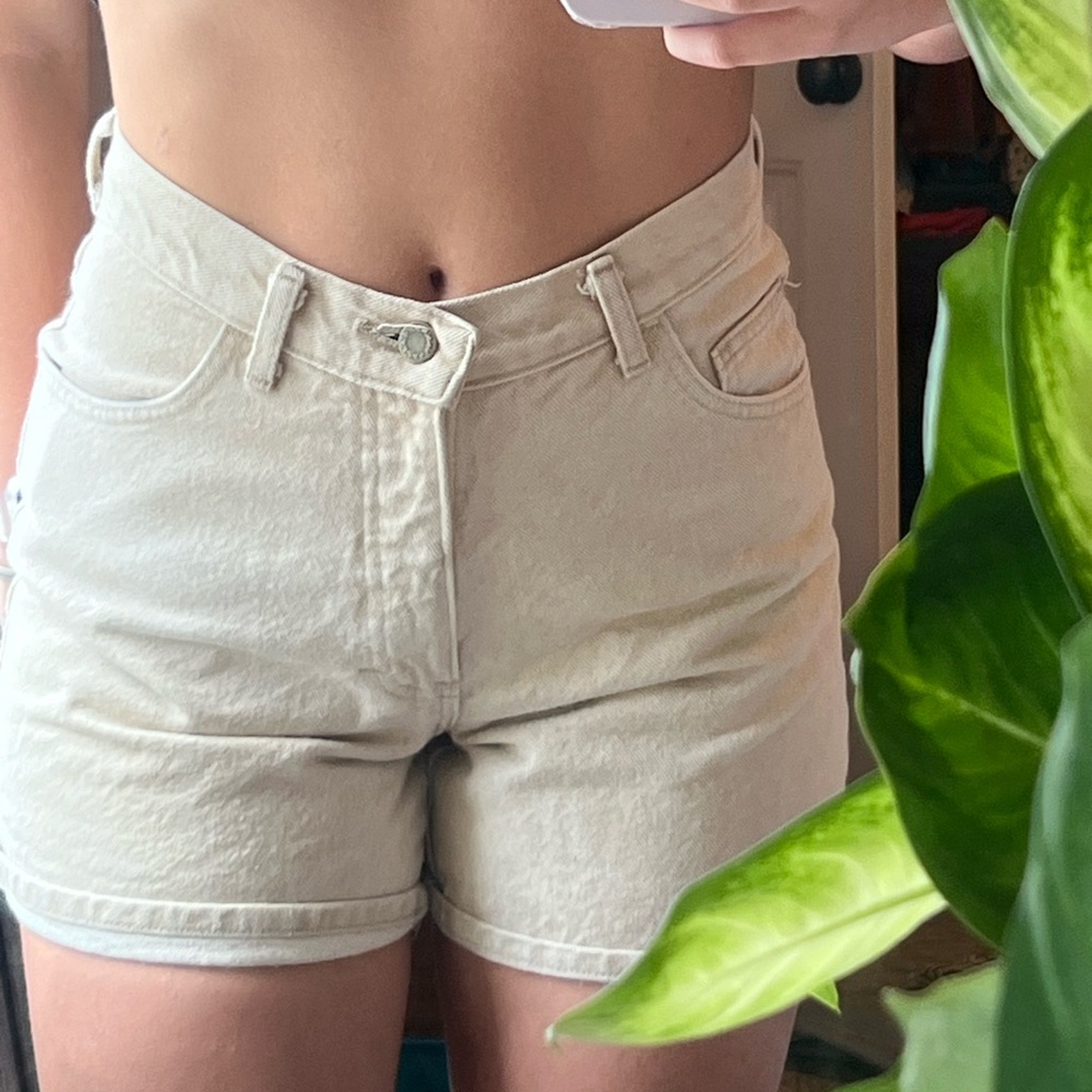 tan shorts with the perfect length!